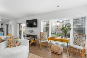 TV - Fun and Sun 2nd Floor Oceanview 3 Bedroom (Pawleys Island)