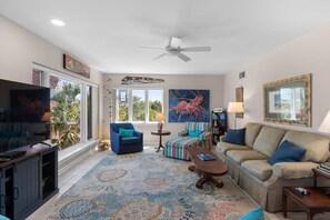 TV - Soak up the Sun: 3 Bedroom on the 3rd Flr (Pawleys Island)