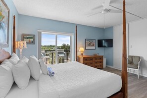 3 bedrooms, internet, bed sheets - Soak up the Sun: 3 Bedroom on the 3rd Flr (Pawleys Island)