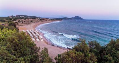 Romanos Beach Villas : Holiday Home - Beach Front