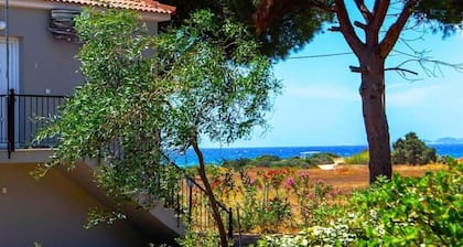 Romanos Beach Villas : Holiday Home - Beach Front