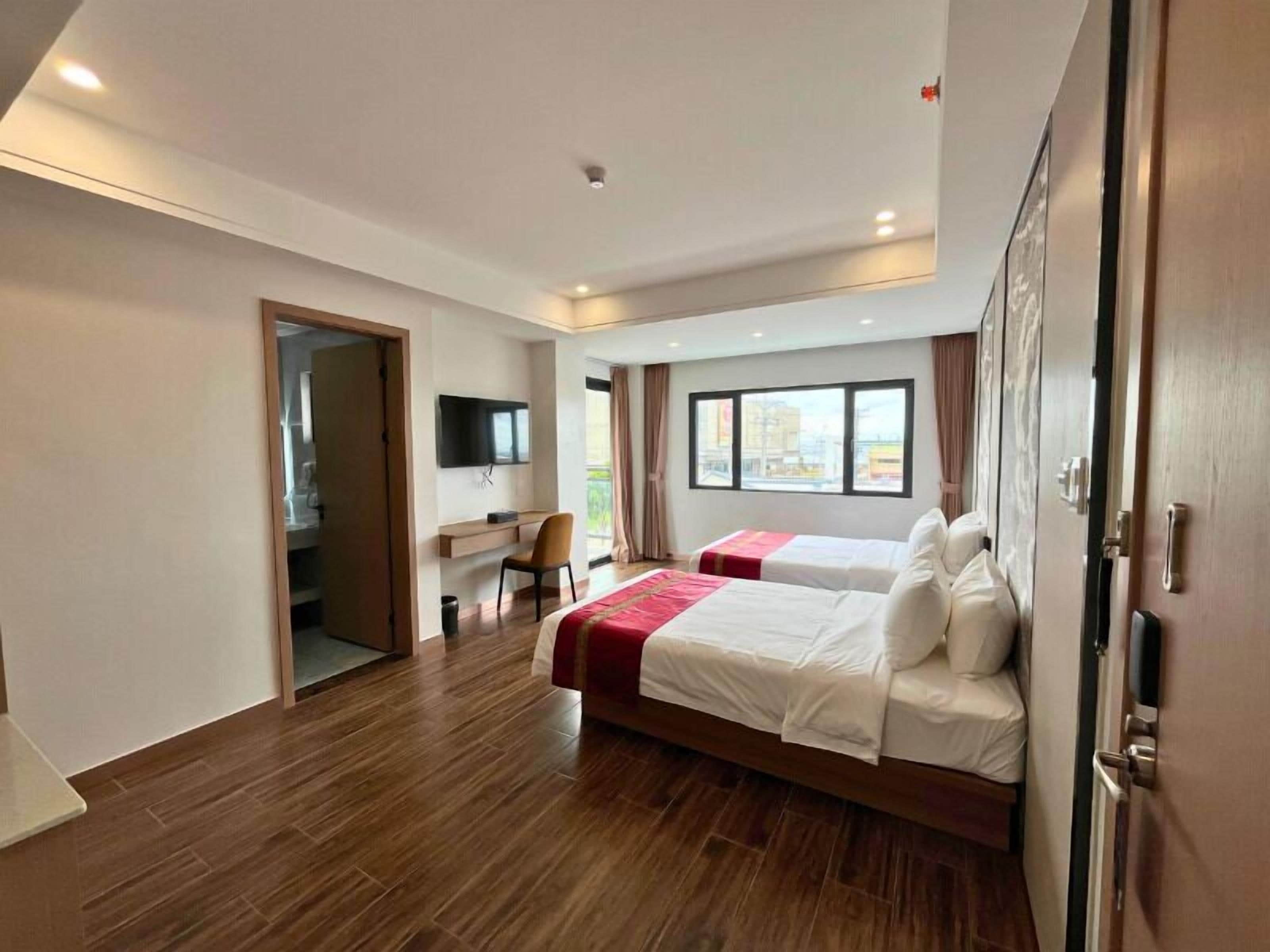 Deluxe Double or Twin Room, City View