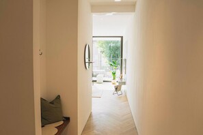 Interior - RR | The Penthouse | Luxe 105 m² | Central | WIFI (Magdeburg)