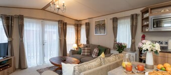 Beautiful private villa for 4 guests with TV and terrace