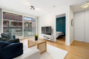 Apartment, 2 Bedrooms, Accessible, Balcony | Living room