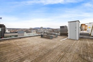 Apartment, 2 Bedrooms, Accessible, Balcony | Outdoor dining