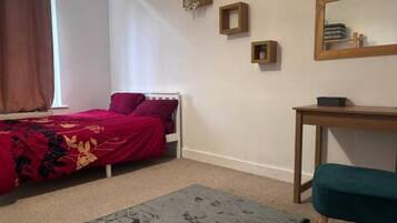 Apartment | 1 bedroom, iron/ironing board, free WiFi, bed sheets