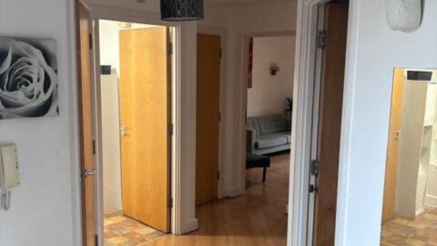 Unclassified image, 1 of 20, button - 1br-sleeps4-35mintocentrallondon-40mintoheathrow (London)
