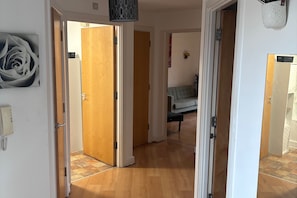 Apartment | Interior - 1br-sleeps4-35mintocentrallondon-40mintoheathrow (London)