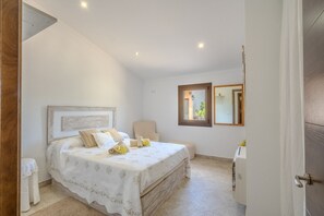 4 soverom, strykejern/-brett og wi-fi (inkludert)