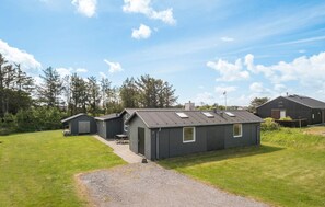 Exterior - 4 bedroom cozy home in Hjørring (Hjørring)