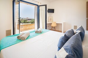 5 bedrooms, iron/ironing board, travel cot, free WiFi