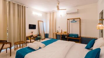 Premium Room With Balcony | Free WiFi, bed sheets