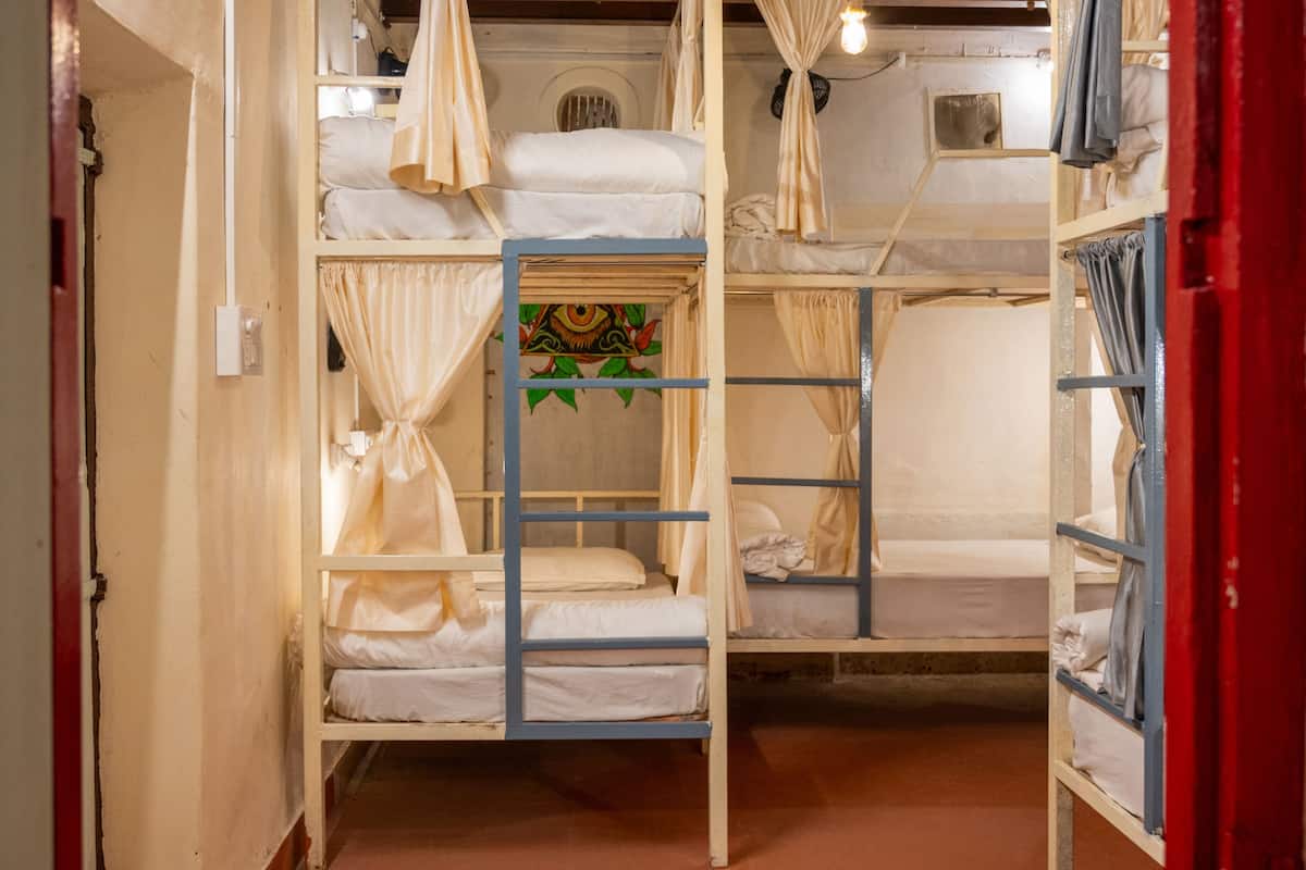 Superior Ortak Ranzalı Oda | Ücretsiz kablosuz İnternet, çarşaf takımı