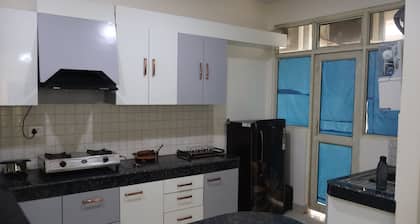 Free Breakfast & Kitchen | Near Ekana Stadium