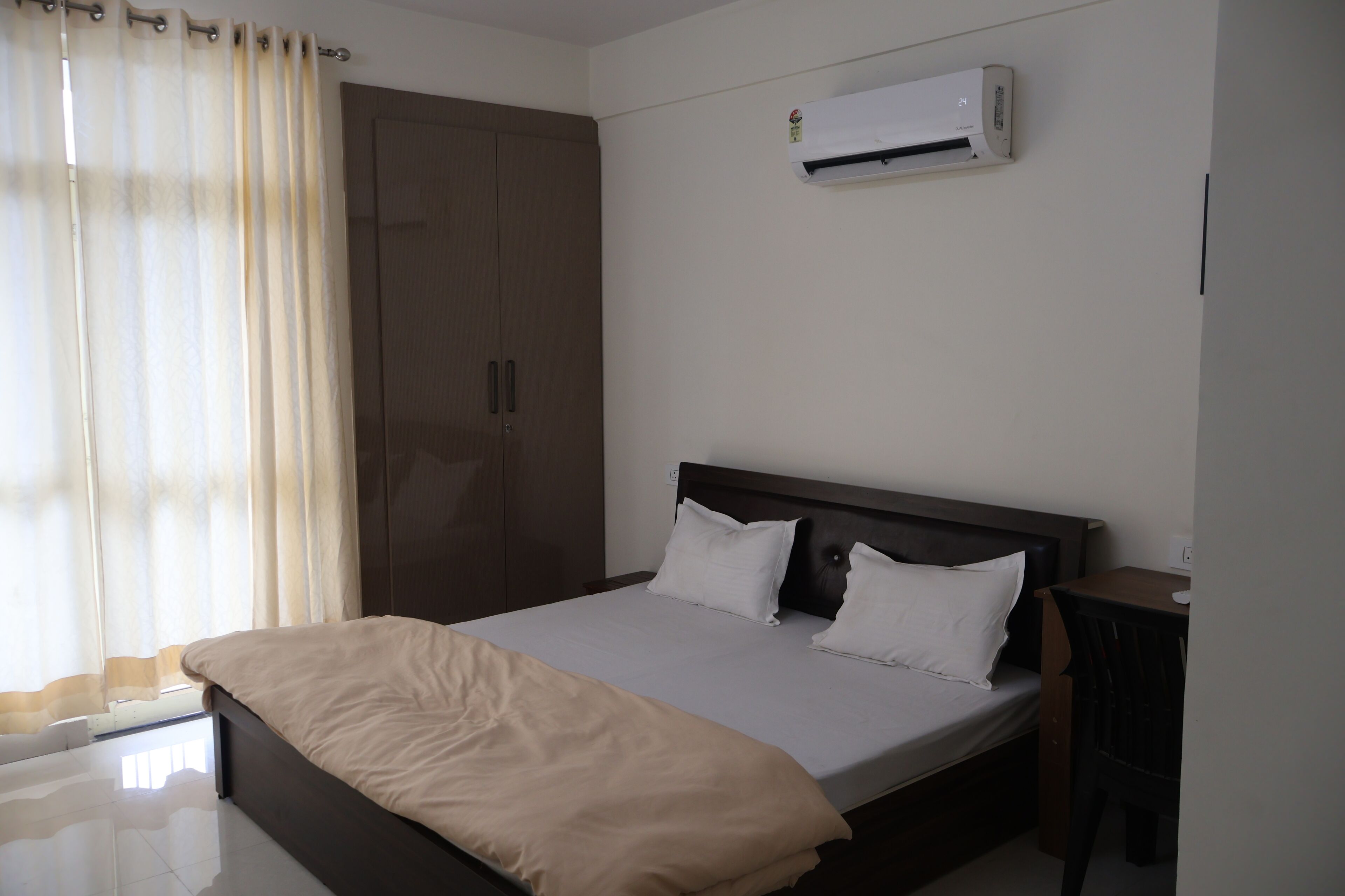 3 多间卧室、WiFi、床单