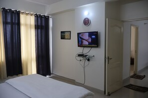 3 bedrooms, WiFi, bed sheets