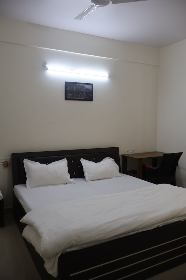 WiFi, bed sheets