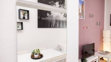 Appartamento, 2 camere da letto, balcone, vista giardino | Interni