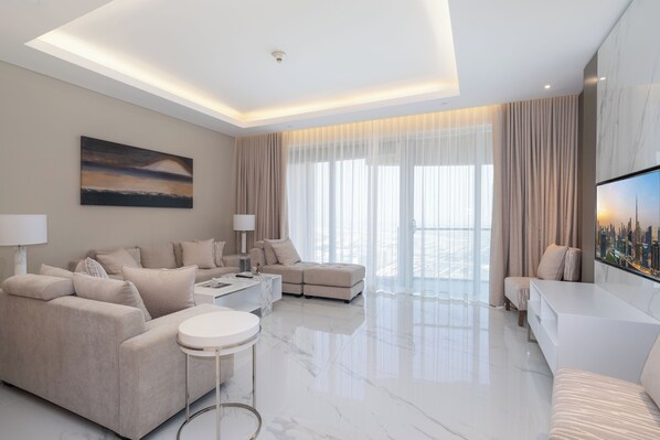 Apartemen Mewah, balkon, pemandangan kota | Area keluarga