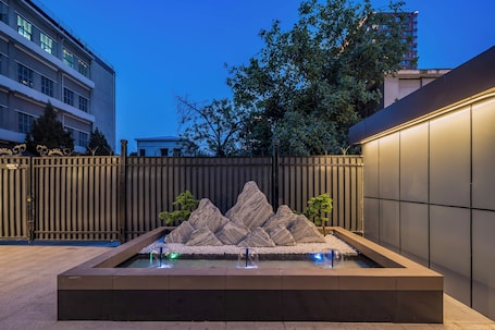 Terraza o patio. Dequan Luxury Hotel CBD