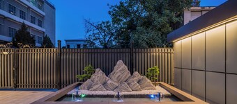 Dequan Luxury Hotel CBD