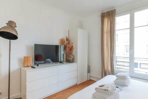 Apartment | 1 Schlafzimmer, laptopgeeigneter Arbeitsplatz, Bügeleisen/Bügelbrett