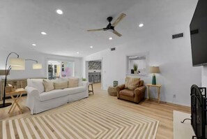 Smart-tv en een open haard