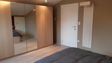 4 slaapkamers, een kluis op de kamer, wifi, beddengoed