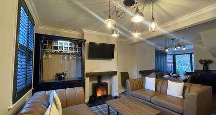 Greta House - Luxury refurbished accommodation