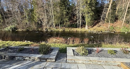 Greta House - Luxury refurbished accommodation