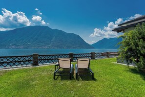 Villa (Villa Bianca - Front Lake Pool) | Garden view - Sala Comacina Villas by Rent all Como (Sala Comacina)