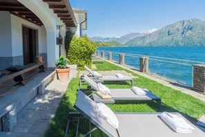 Villa (Villa Bianca - Front Lake Pool) | Garden view - Sala Comacina Villas by Rent all Como (Sala Comacina)