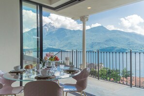 Villa (3 Bedrooms) | Terrace/patio