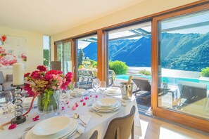 Villa (4 Bedrooms) | Coin séjour