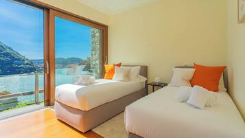 Villa (4 Bedrooms)