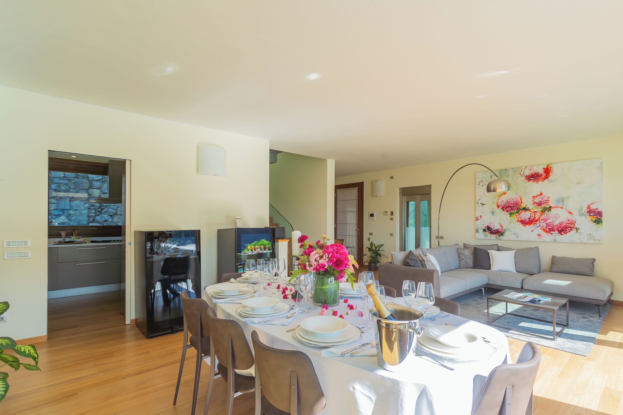 Villa (4 Bedrooms) | Living area
