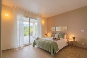 Huvila (4 Bedrooms) | 4 makuuhuonetta, silitysrauta/-lauta, vuodevaatteet