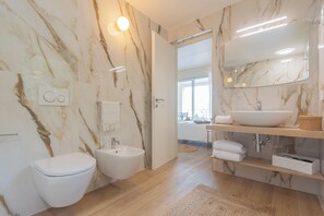 Bathroom - Villa Cosima in Bellagio With Private Pool by Rent all Como (Bellagio)