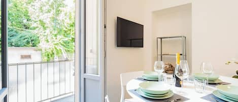 Appartement (1 Bedroom) | Dineerruimte