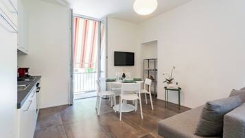 Apartamento (1 Bedroom) | Sala de jantar