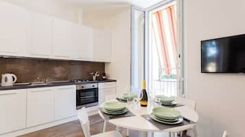 Apartment (1 Bedroom) | Private kitchen | Fridge, oven, stovetop, espresso maker