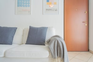 Apartment (1 Bedroom) | Living area | 32-inch Smart TV with cable channels - Blue Bliss Apartment by Rent all Como (Colonno)