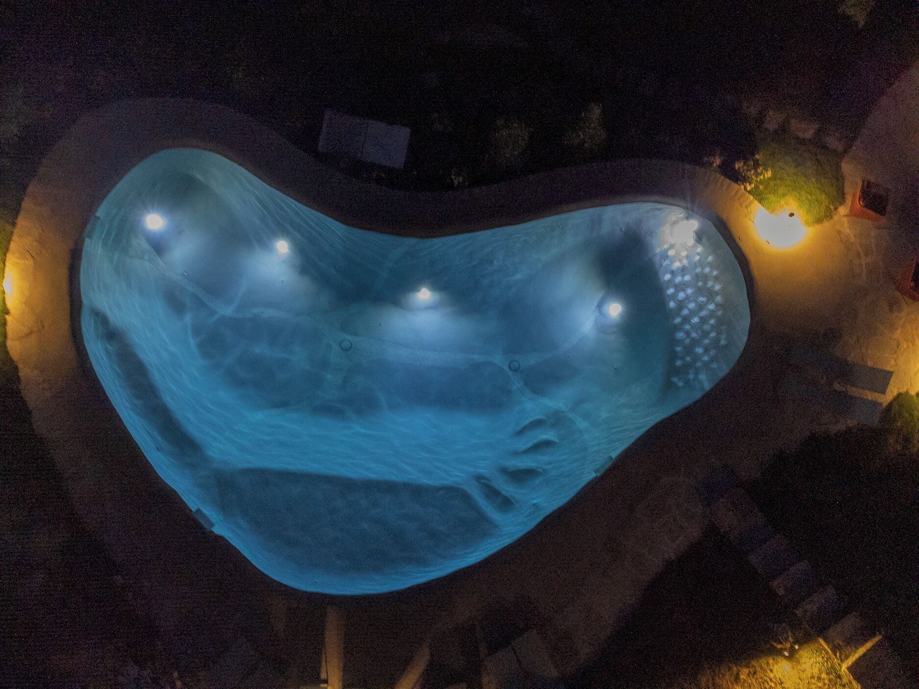 Piscina externa sazonal