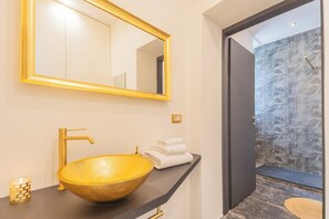 Apartment (Gold Suite) | Bathroom - Como Dreams Apartments by Rent all Como (Como)