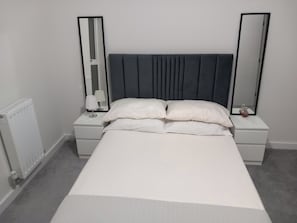 Apartment | 1 bedroom, iron/ironing board, free WiFi, bed sheets