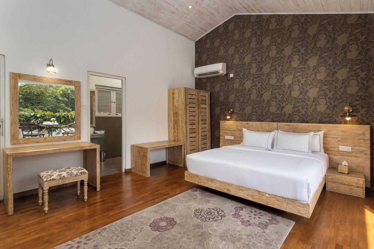 Deluxe Double Room, Lake View