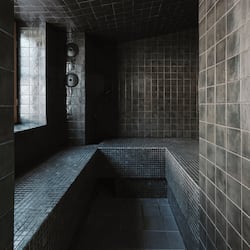 Sauna, Dampfbad, Körperbehandlungen, Thai-Massagen, Sportmassagen