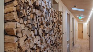 Sauna, Dampfbad, Körperbehandlungen, Thai-Massagen, Sportmassagen