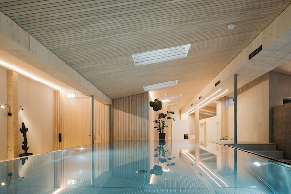 Sauna, Dampfbad, Körperbehandlungen, Thai-Massagen, Sportmassagen
